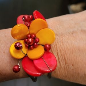 Flowered bracelet